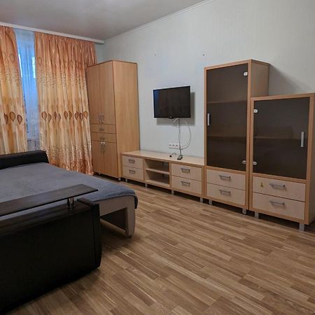 Уютно И По Домашнему Комфортно Студенческая 2К Кв Зубенко 19 Charkiw Exterior foto